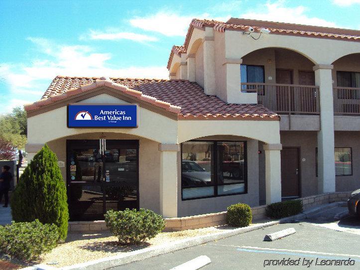 Starlight Inn & Suites Motel 29 Palms Joshua Tree National Park Туэнтинайн-Палмс Экстерьер фото